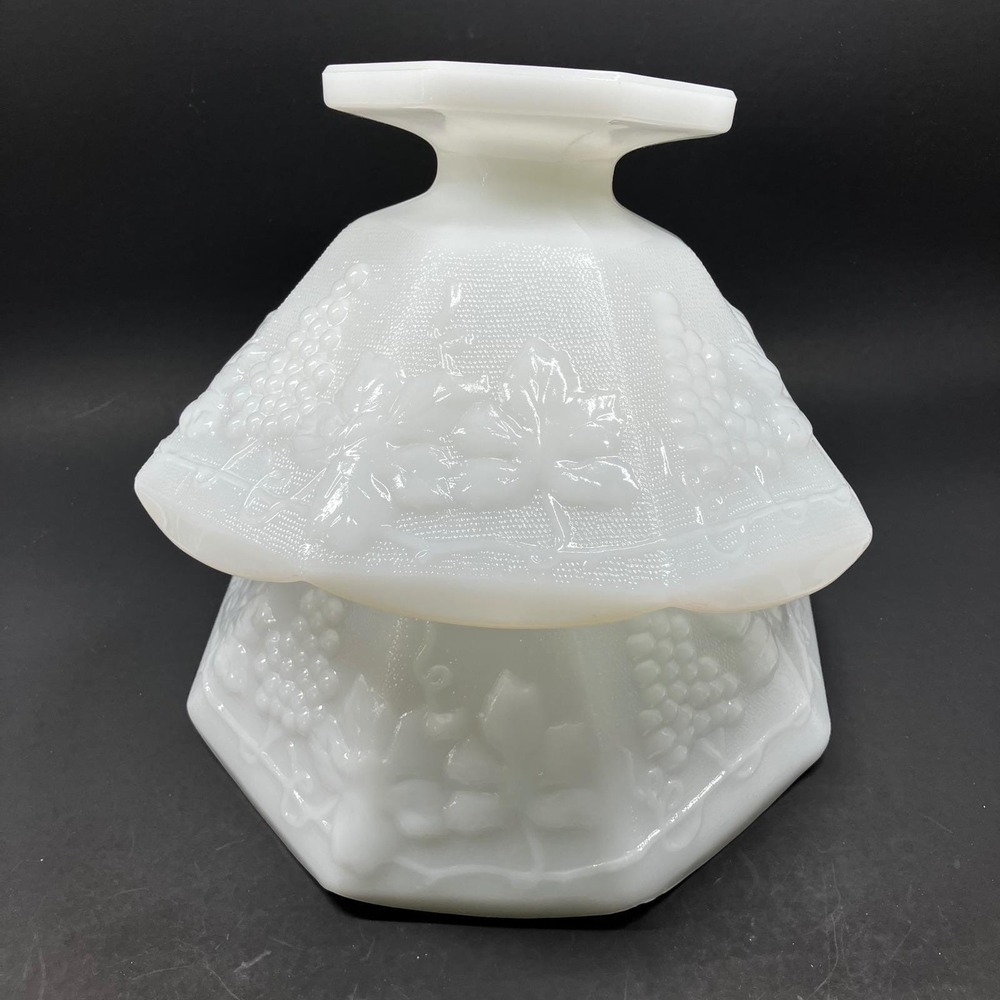 Pair Vtg Anchor Hocking Grape Milk Glass Bowls Christmas Amaryllis Centerpiece - Picture 14 of 14